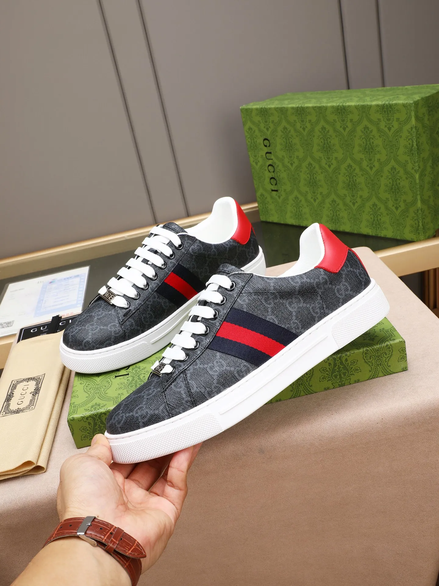 Men's shoes 💰400 [running volume version] GUGGI white shoe series! The fabric is made of imported cowhide➕Gucci special material➕sheep lining➕original rubber outsole, men's size 38-44 (45 can be customized)